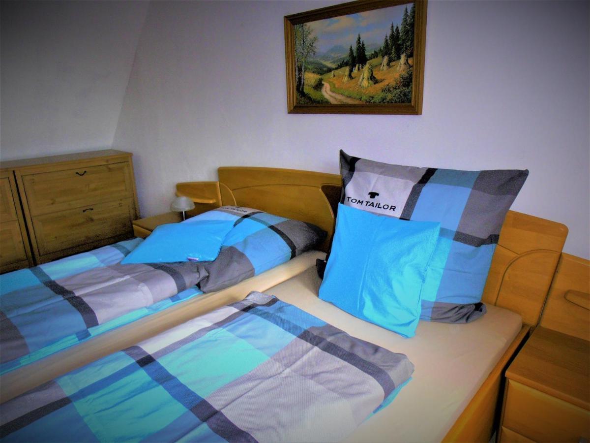 Familienfreundliches Ferienhaus Mit 3 Schlafzimmern Oldisleben Exteriör bild